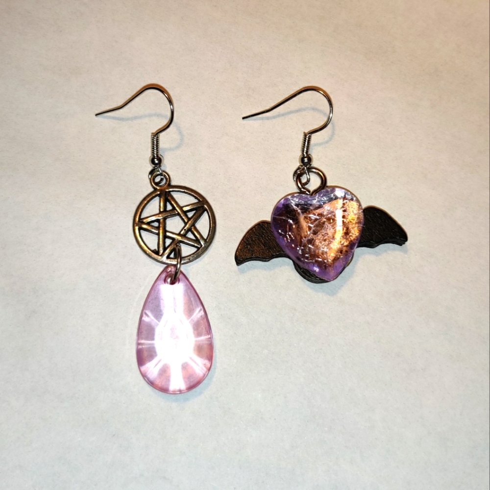 NEW Vampire Witch Punk Black Wicca Bat Satanic Pentagram Dangle Drop Heart Emo